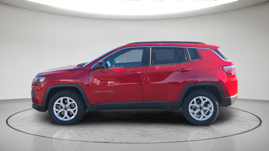 Used 2025 Red Jeep Latitude image 14