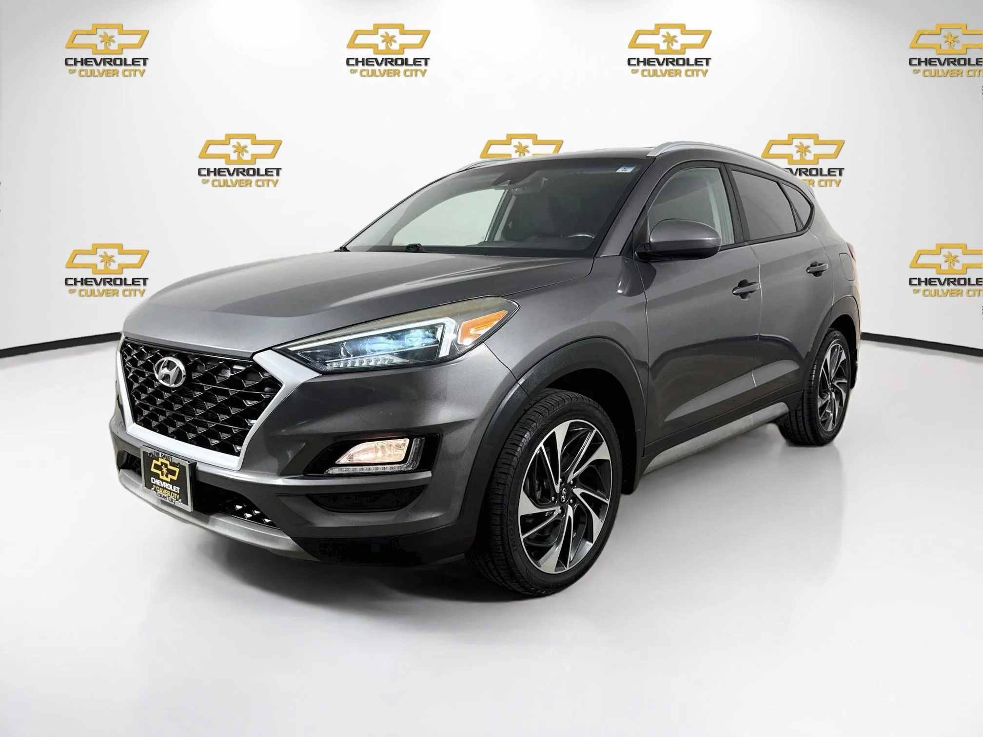 Used 2020  Hyundai Sport image 3