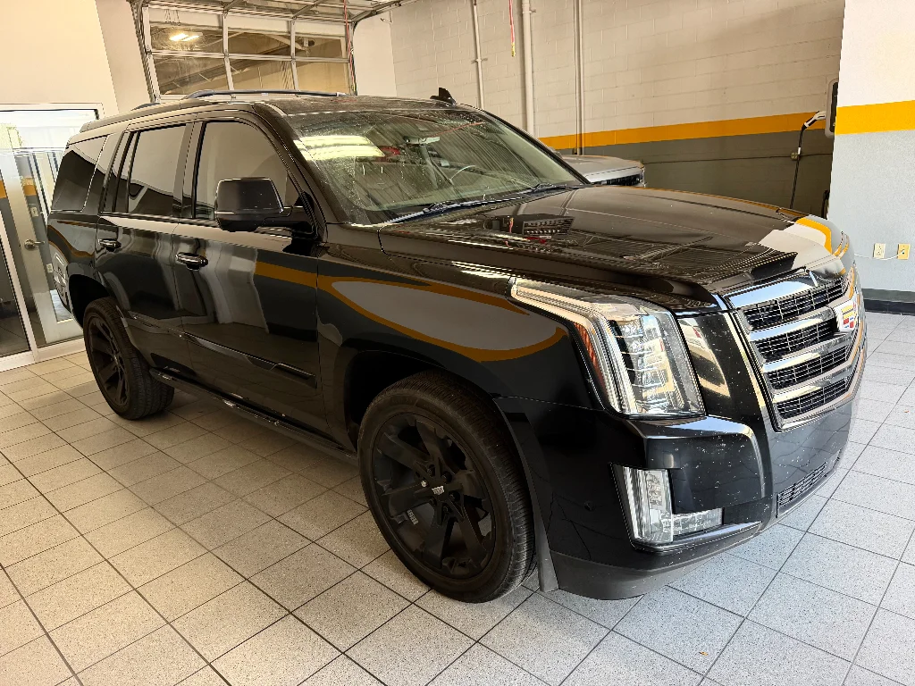 Used 2020 Black Raven Cadillac Premium Luxury image 2