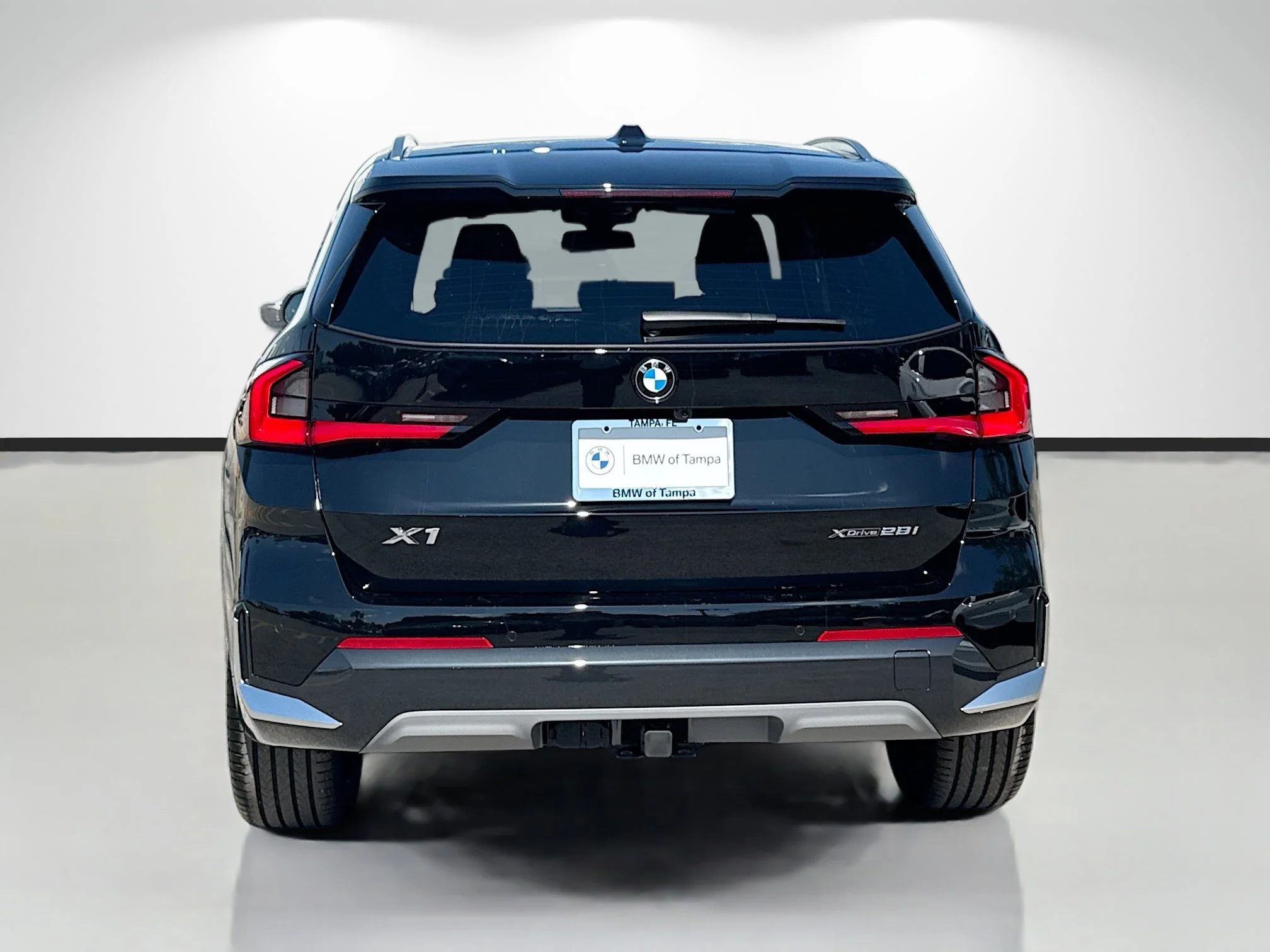 New 2026 Jet Black BMW xDrive28i image 4