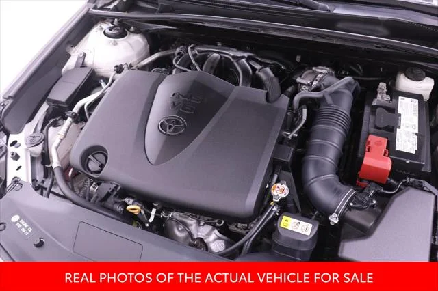Certified Used 2024 MID BLK/WIND CHILL Toyota  image 17