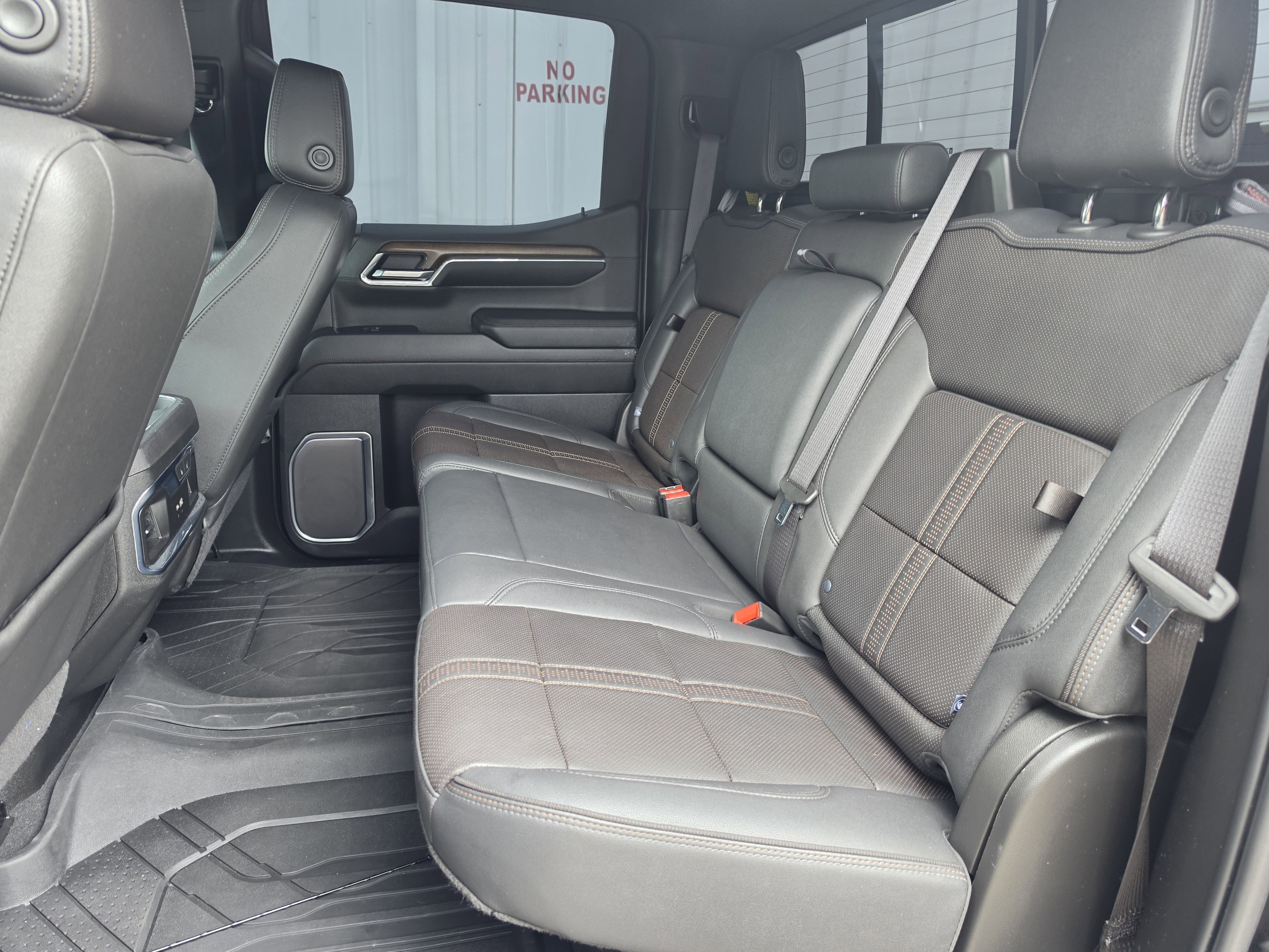 Used 2024 Black Chevrolet High Country image 8