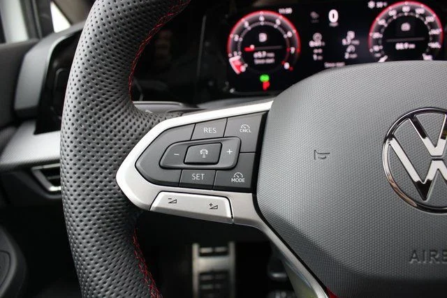 2026 Volkswagen Golf GTI SE - Photo 13