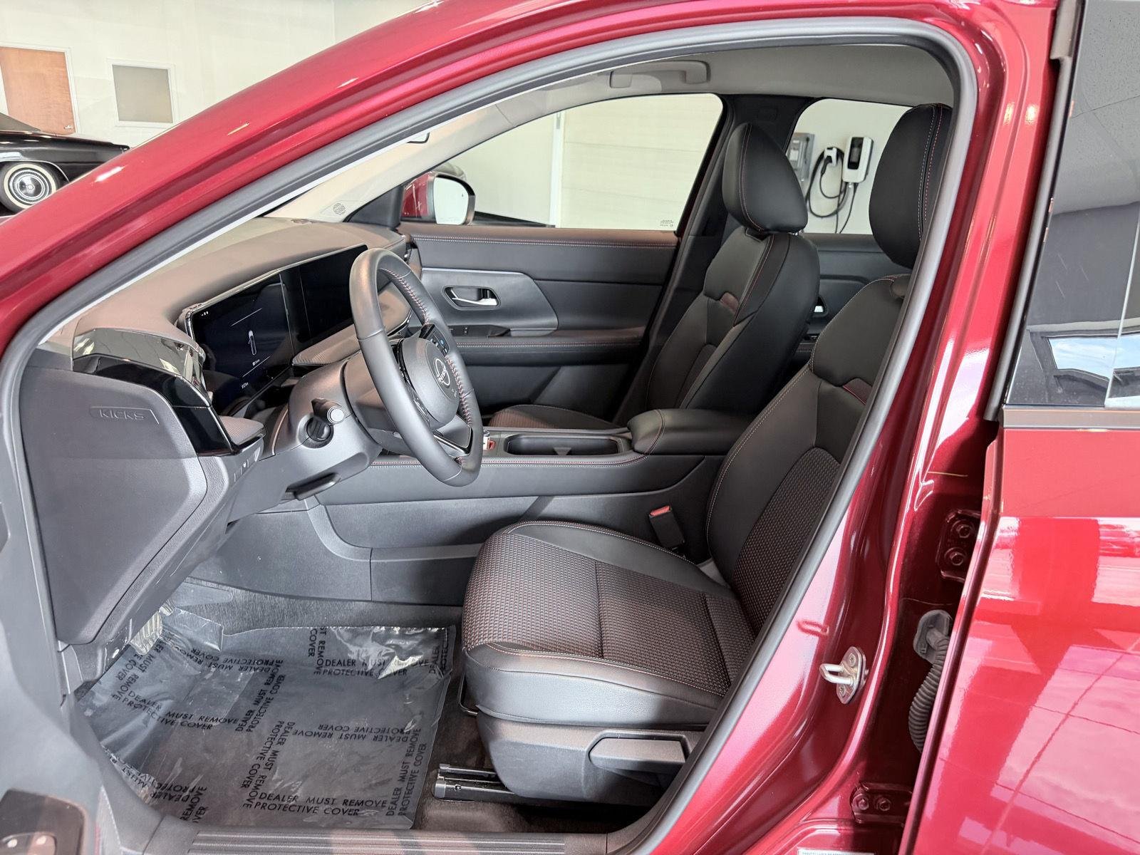Used 2025 Scarlet Ember Tintcoat Nissan SR image 33