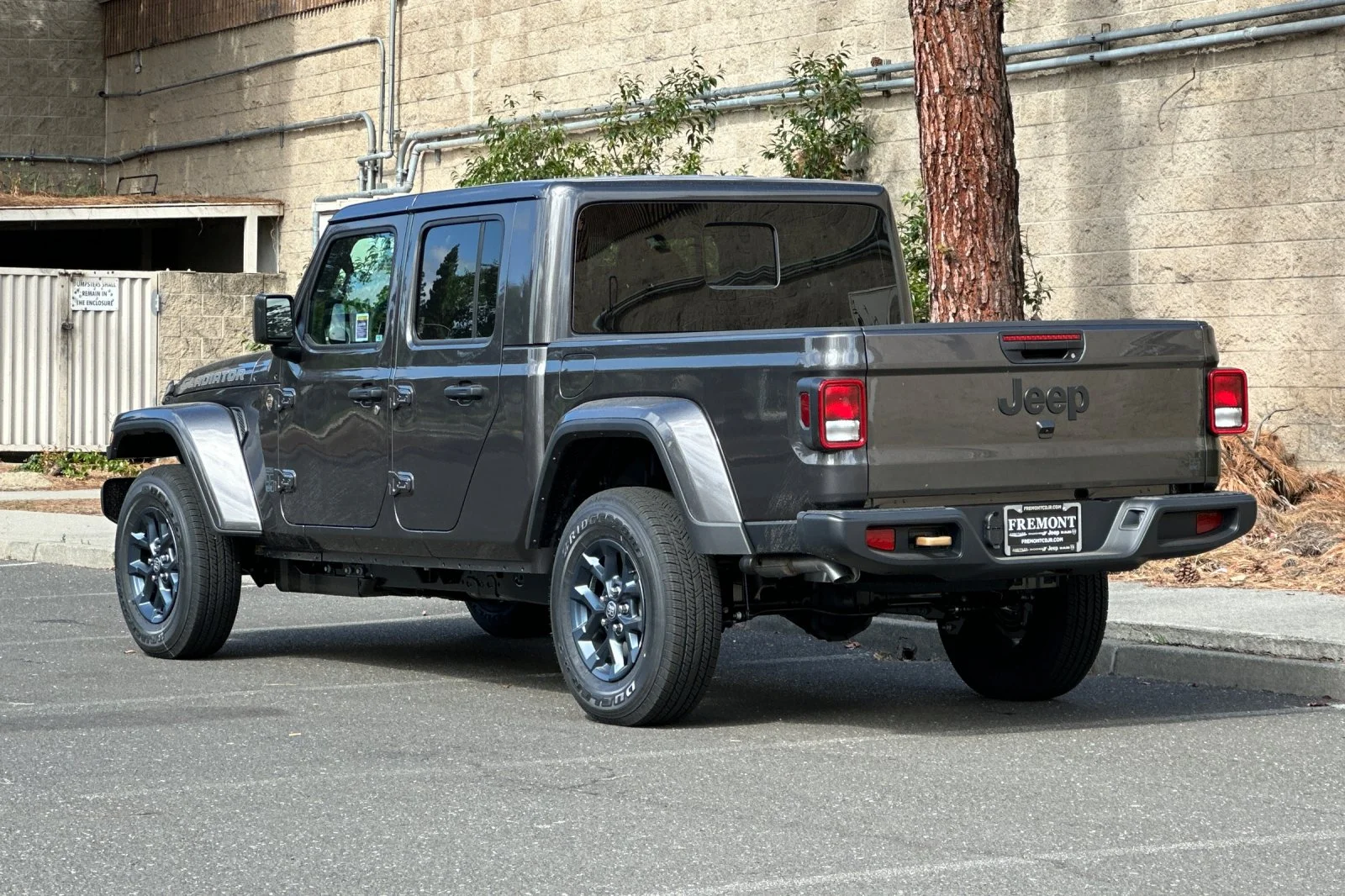 New 2026 Granite Crystal Metallic Clear-Coat Exterior Paint Jeep 85th Anniversary Edition image 5