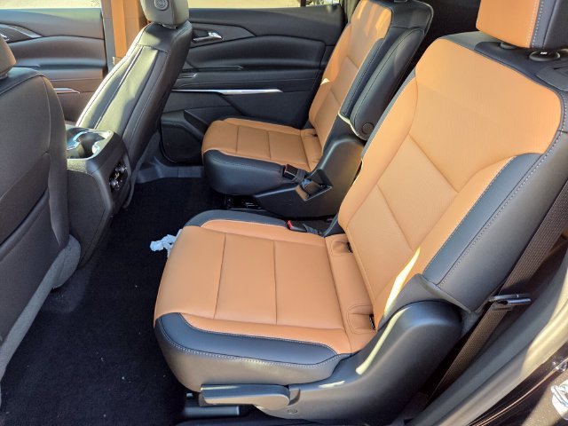 2027 Chevrolet Traverse Z71 - Photo 8