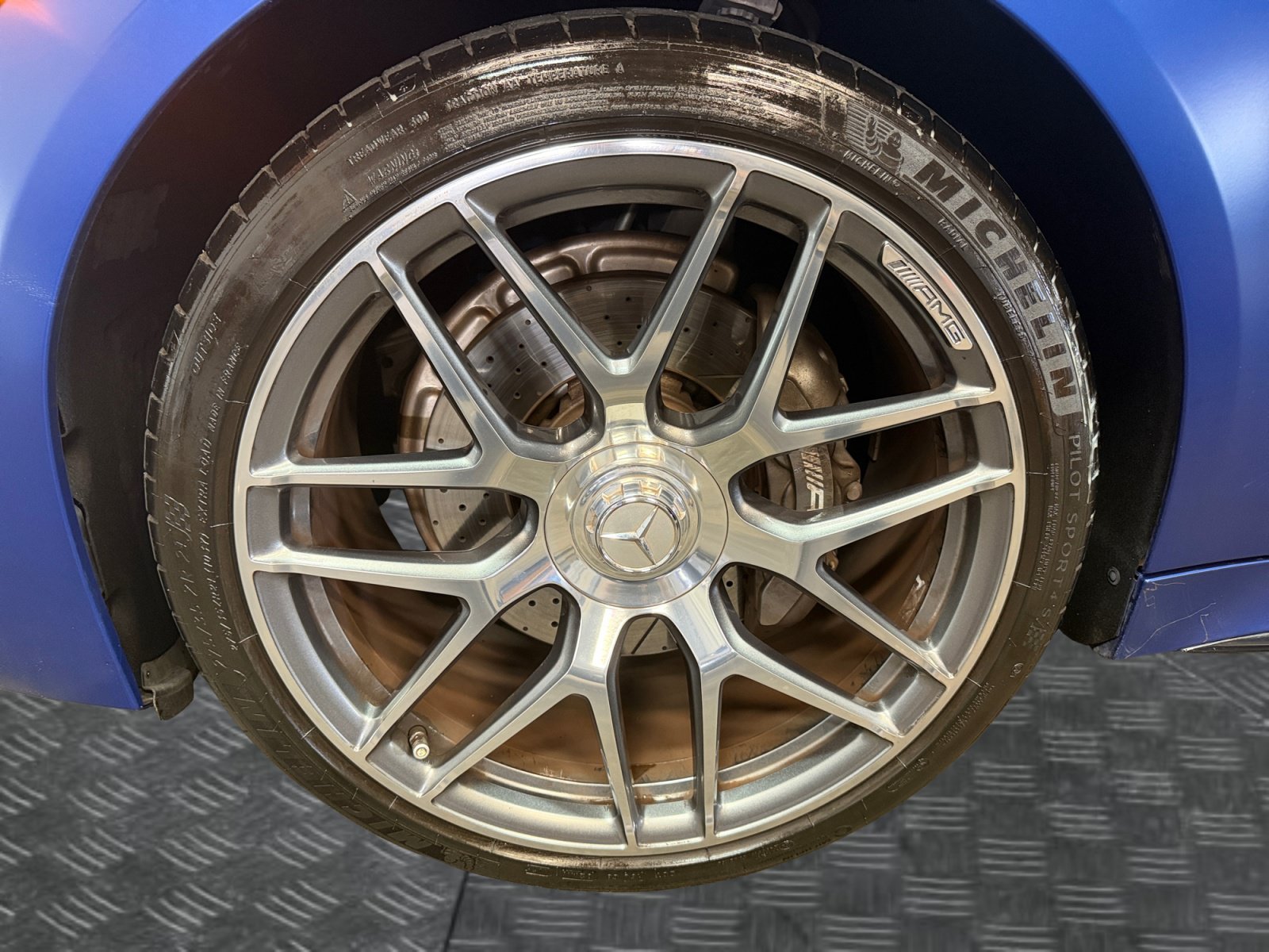 Used 2024 MANUFAKTUR Starling Blue Magno Mercedes-Benz AMG® GT 53 image 9
