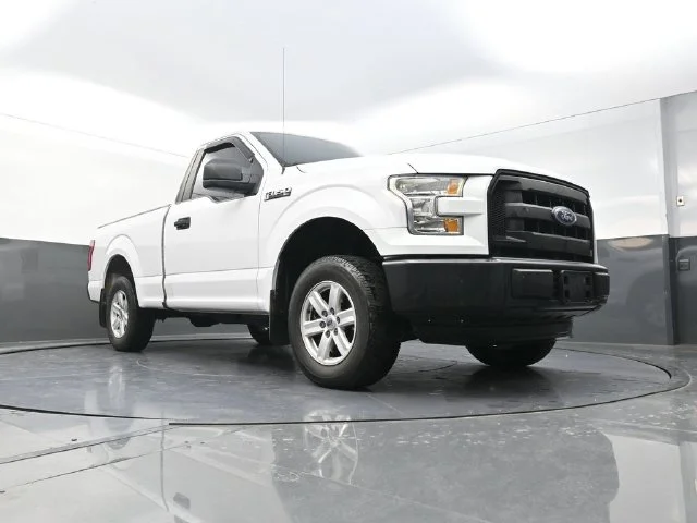 Used 2016 White Ford XL image 27