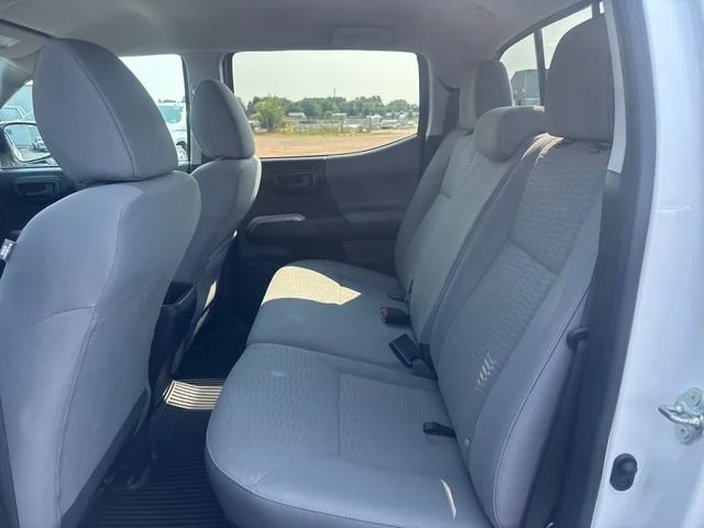 Used 2019 White Toyota SR5 V6 image 28