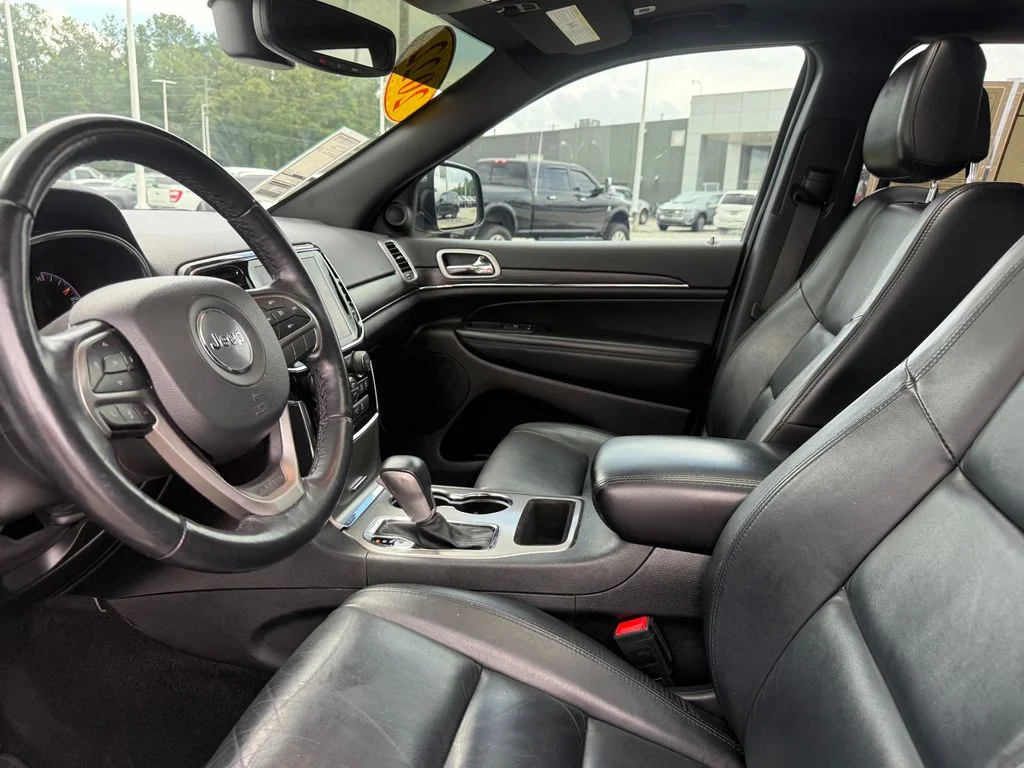Used 2022 Black Jeep Limited image 4