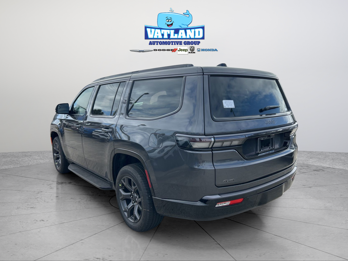 New 2026 Baltic-Gray Metallic Clear-Coat Exterior Paint Jeep Limited Altitude image 3