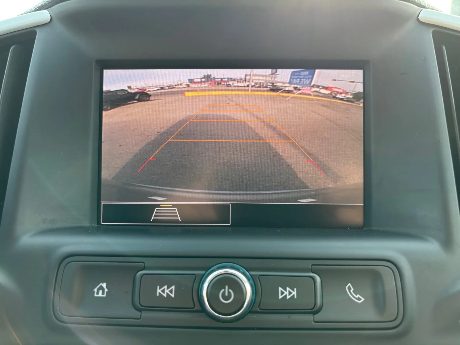 Used 2024 Summit White GMC SLE image 21