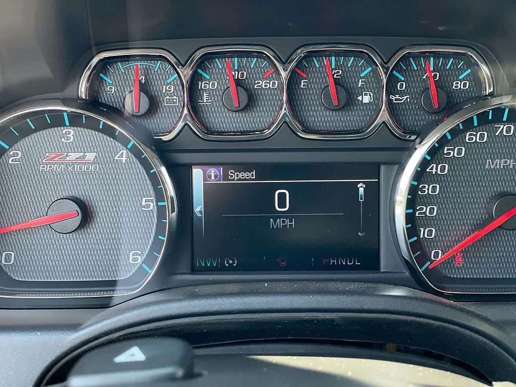 Used 2019 Summit White Chevrolet LT image 12