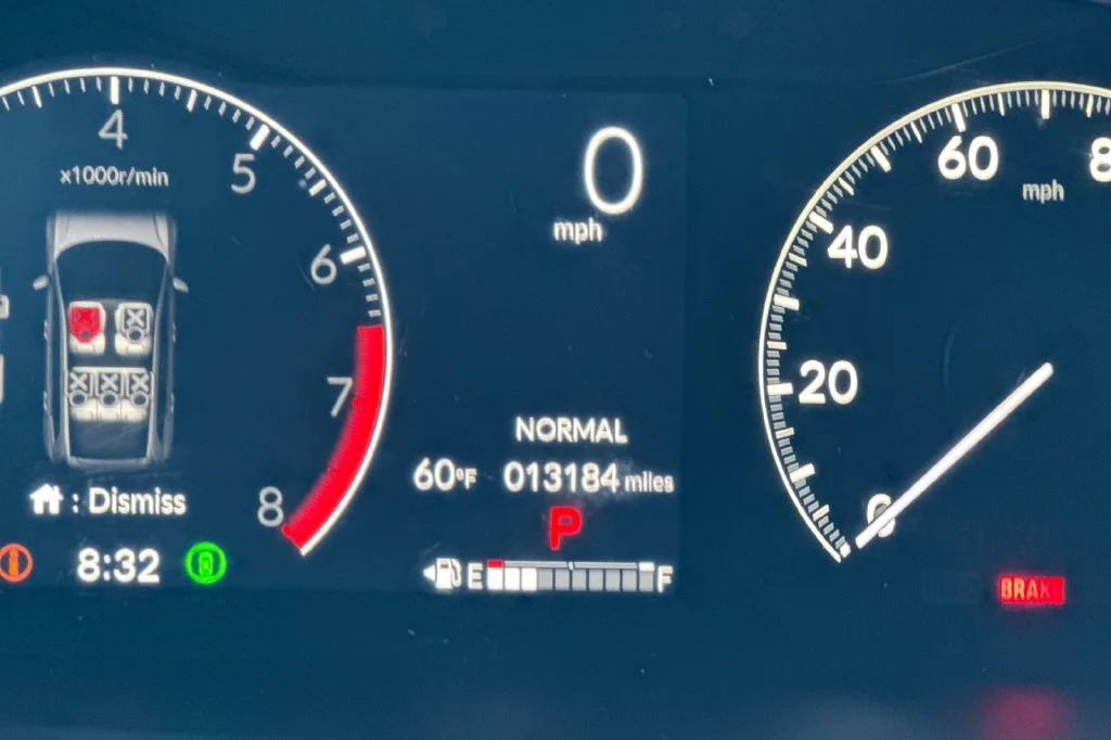 Used 2024 sparkle silver metallic Honda EX image 32