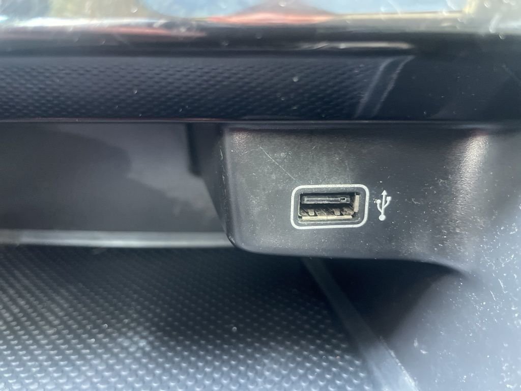 Used 2019 Silver Volkswagen 1.4T SE image 27