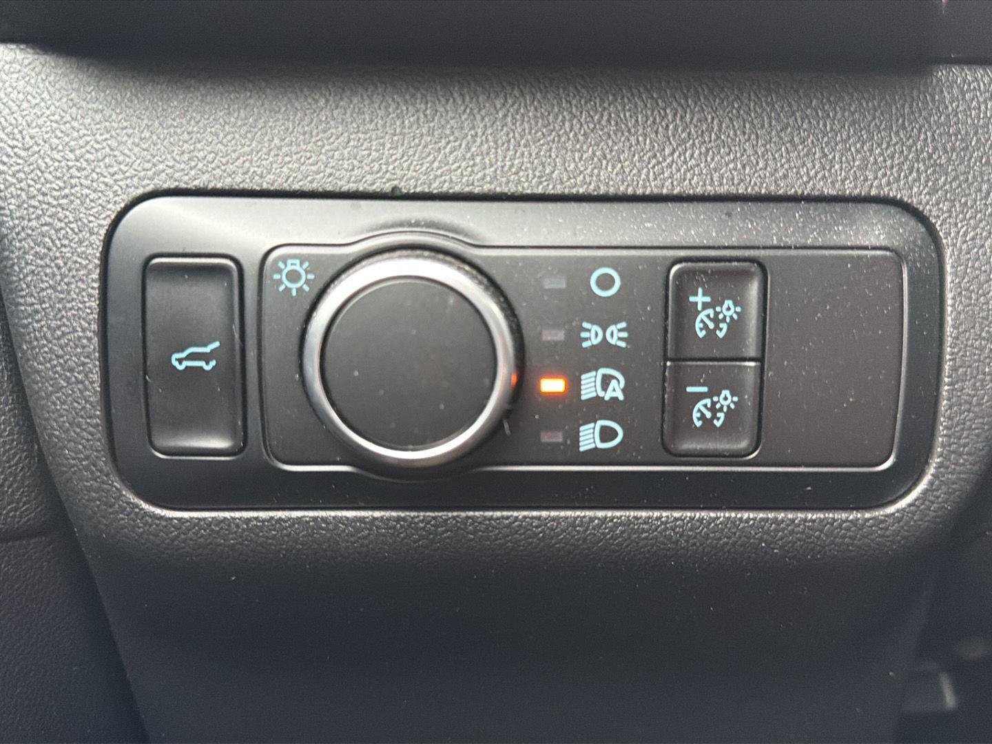 Used 2023 Cinnabar Red Ford Active image 5