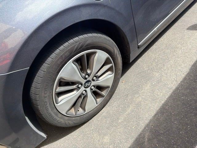 Used 2018 Summit Gray Hyundai Limited image 6