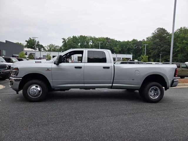 New 2026 Silver-Zynith Exterior Paint RAM Tradesman image 4