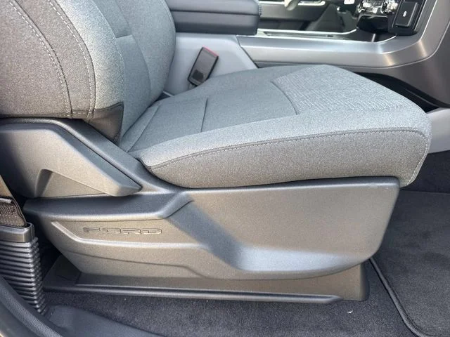 New 2026 Carbonized Gray Metallic Ford XLT image 27