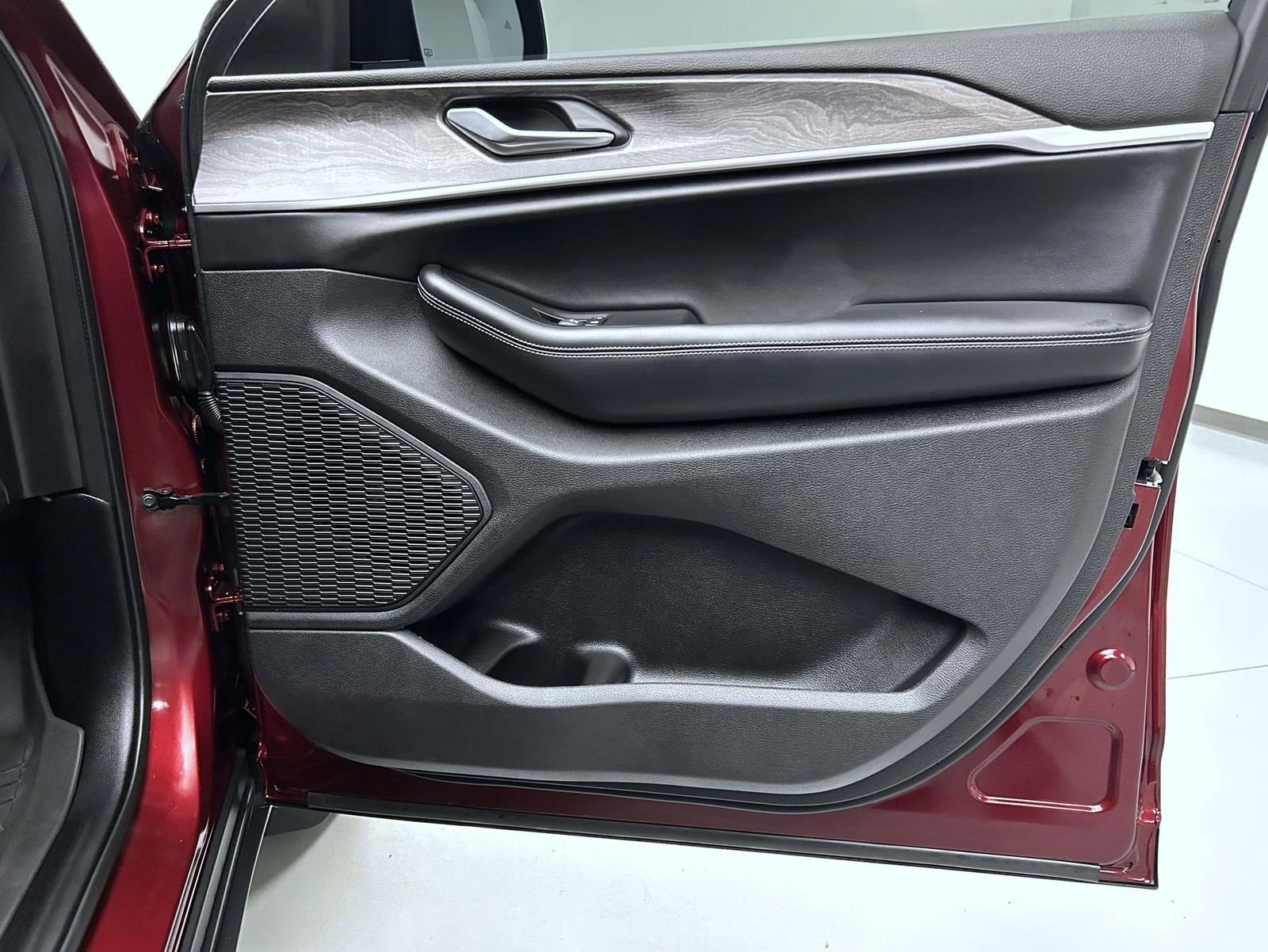 Used 2025 Red Jeep Limited image 16