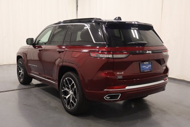 2025 Jeep Grand Cherokee Summit Reserve photo 4