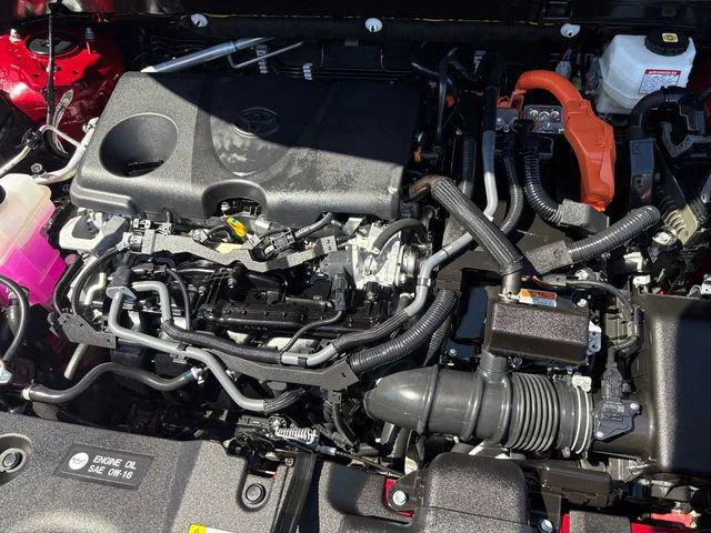 Certified Used 2025 RED MC. Toyota  image 9
