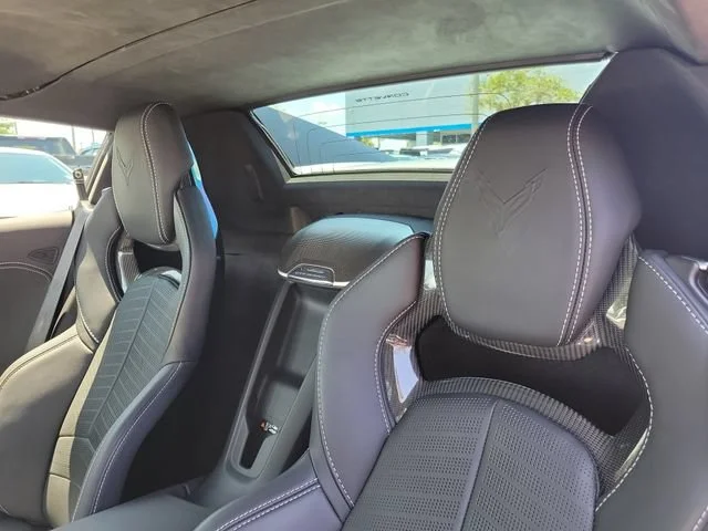 2024 Chevrolet Corvette 3LT - Photo 18