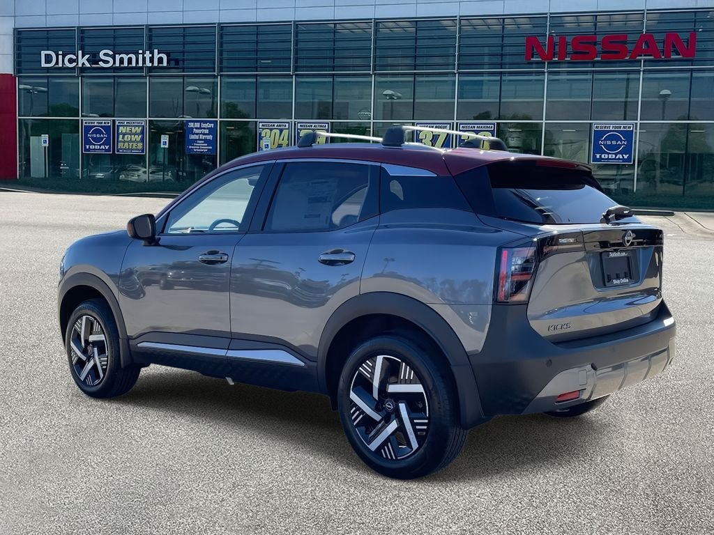 New 2026 Gun Metallic / Scarlet Ember Tintcoat Two-tone Nissan SV image 4