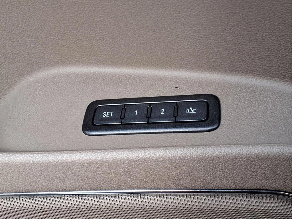 Used 2017 Iridescent Pearl Tricoat Chevrolet LT image 20