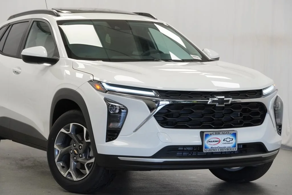 New 2026 Summit White Chevrolet LT image 9