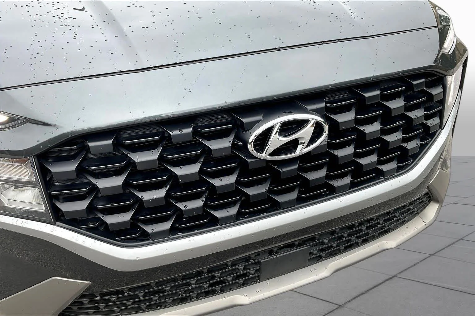 Used 2023 Portofino Gray Hyundai SEL image 29