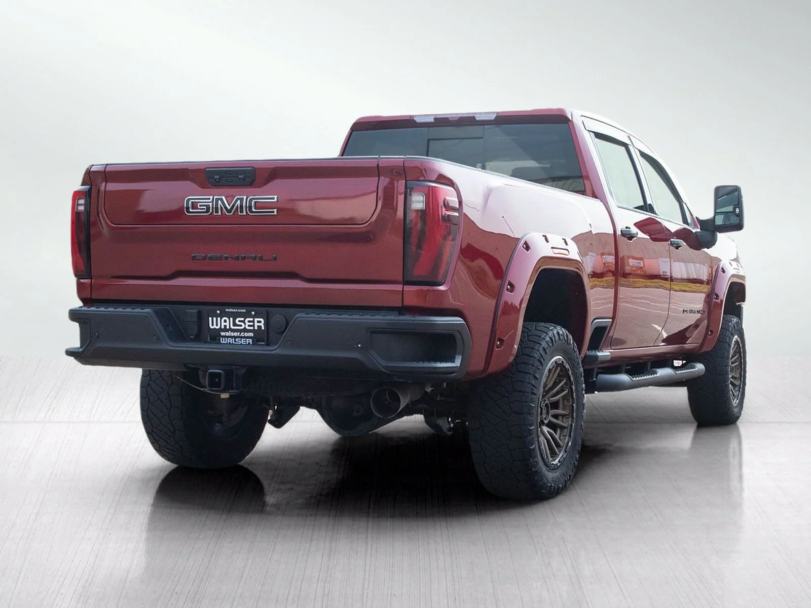 Used 2024 Volcanic Red Tintcoat GMC SLT image 5