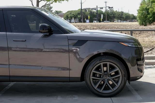 New 2026  Land Rover SE image 10