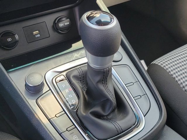 2023 Hyundai Kona SE - Photo 28