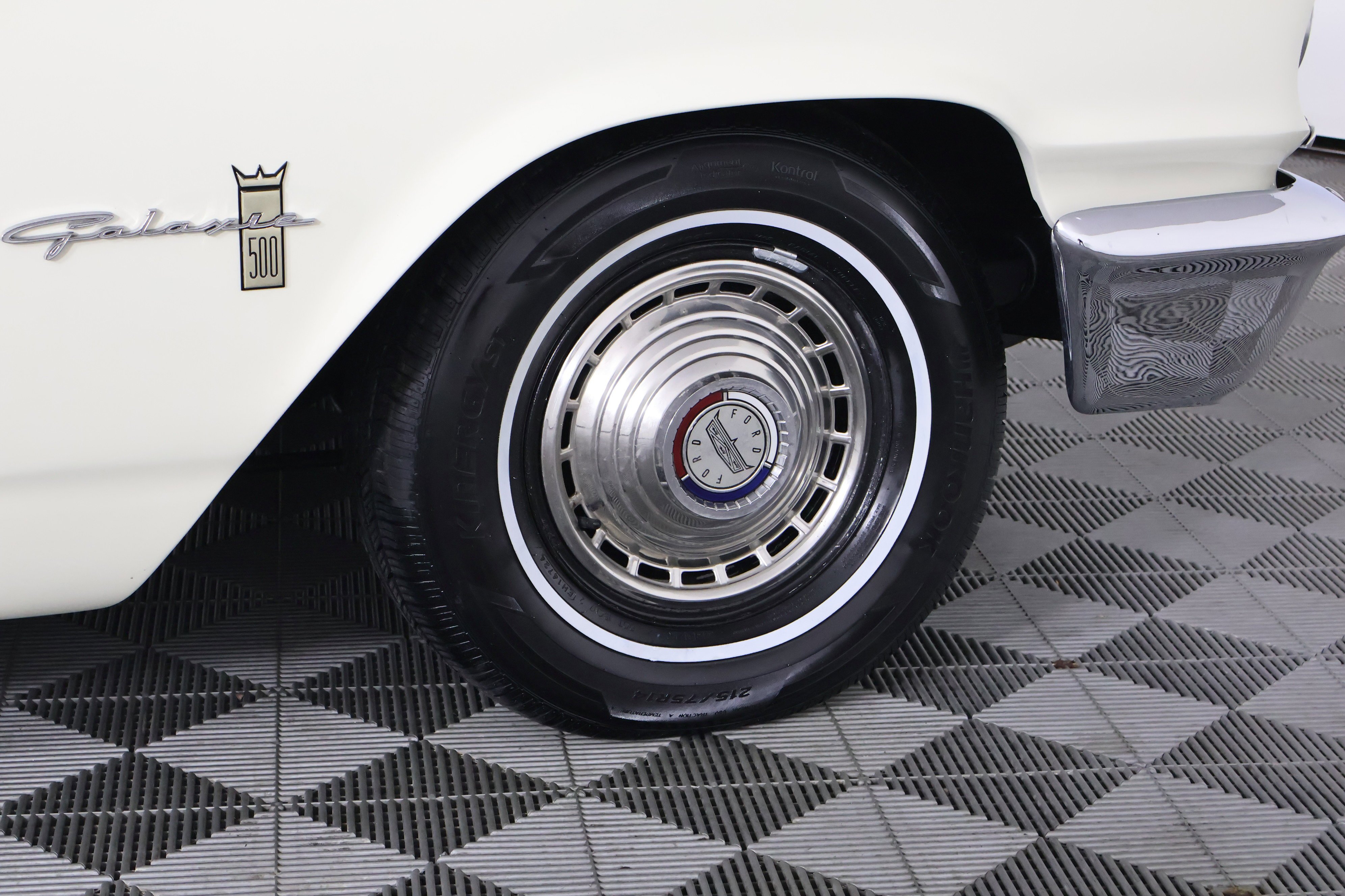 Used 1963 White Ford  image 68