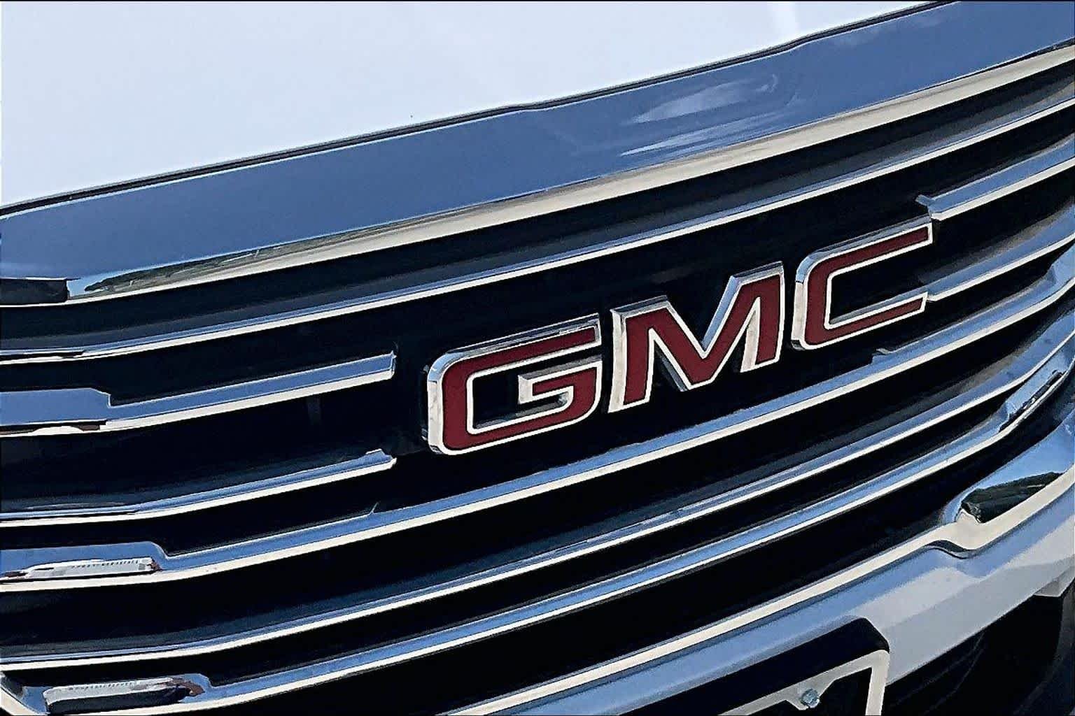 2024 GMC Terrain SLT - Photo 26