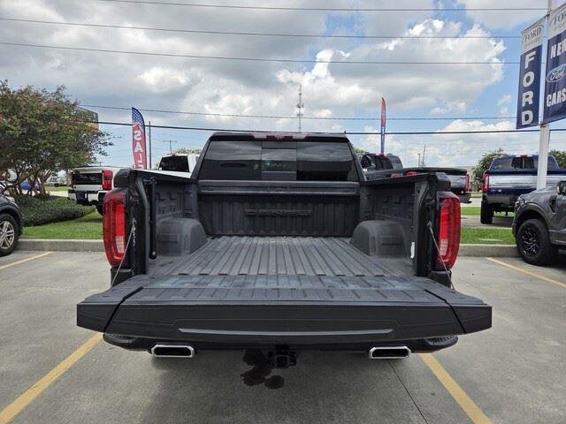 Used 2022 Onyx Black GMC Denali image 32