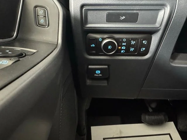 New 2026 Oxford White Ford XLT image 19
