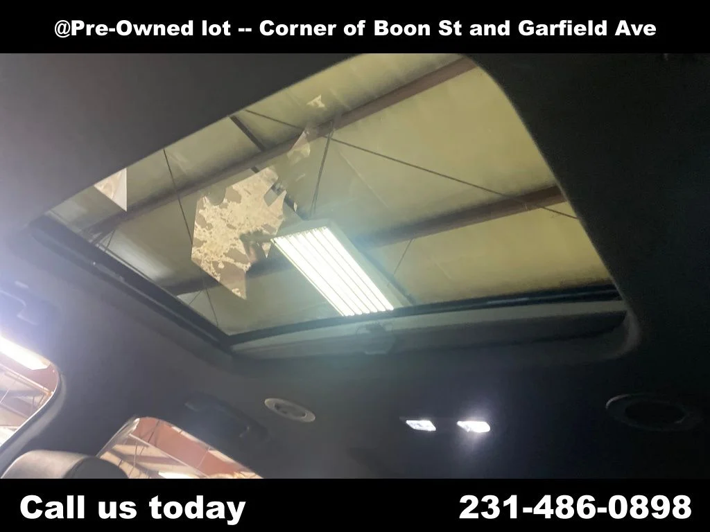 Used 2023 Beige Chevrolet High Country image 13