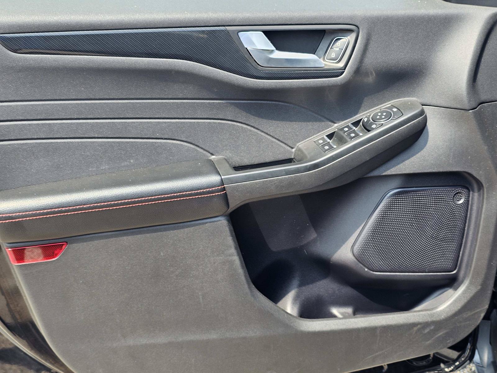 2024 Ford Escape ST-Line - Photo 15