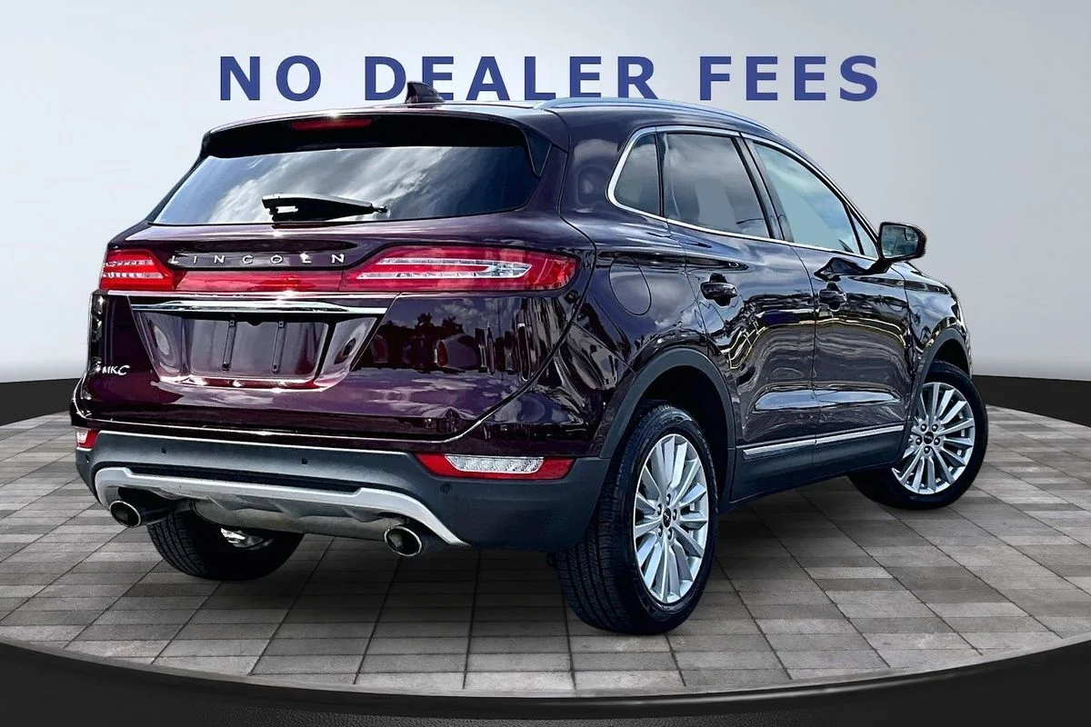 Used 2019 Red Lincoln Standard image 6