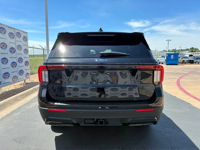 New 2026 Black Metallic Ford ST-Line image 5