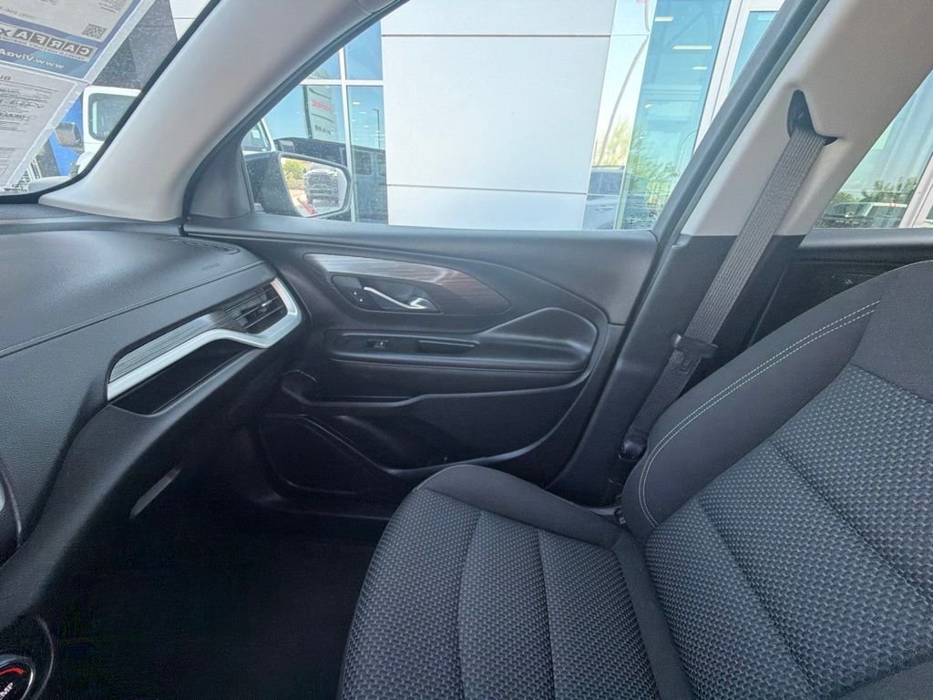 Used 2023 Silver GMC SLE image 36