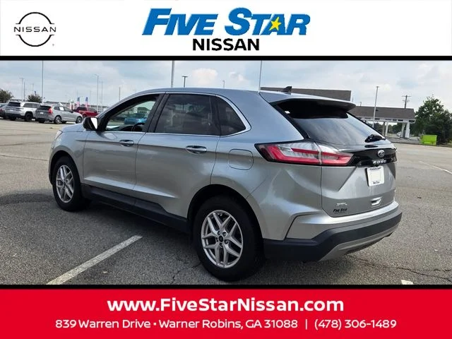 Used 2023 Silver Ford SEL image 9