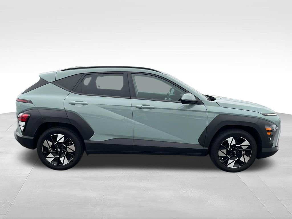 Used 2025 Green Hyundai SEL image 7