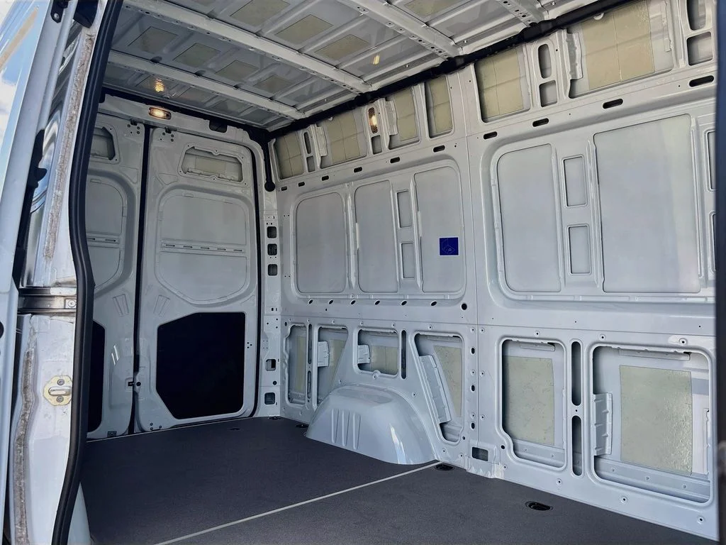 New 2025  Mercedes-Benz Cargo 144 WB image 14
