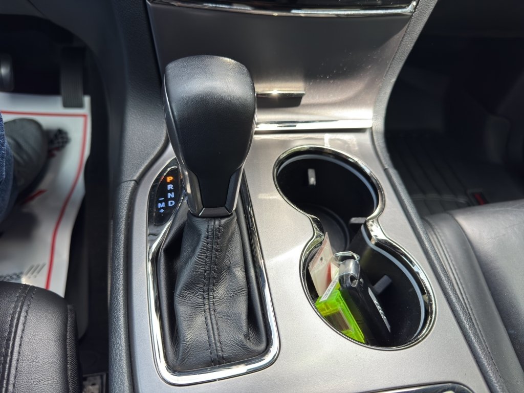 Used 2020 Bright White Jeep Limited X image 33