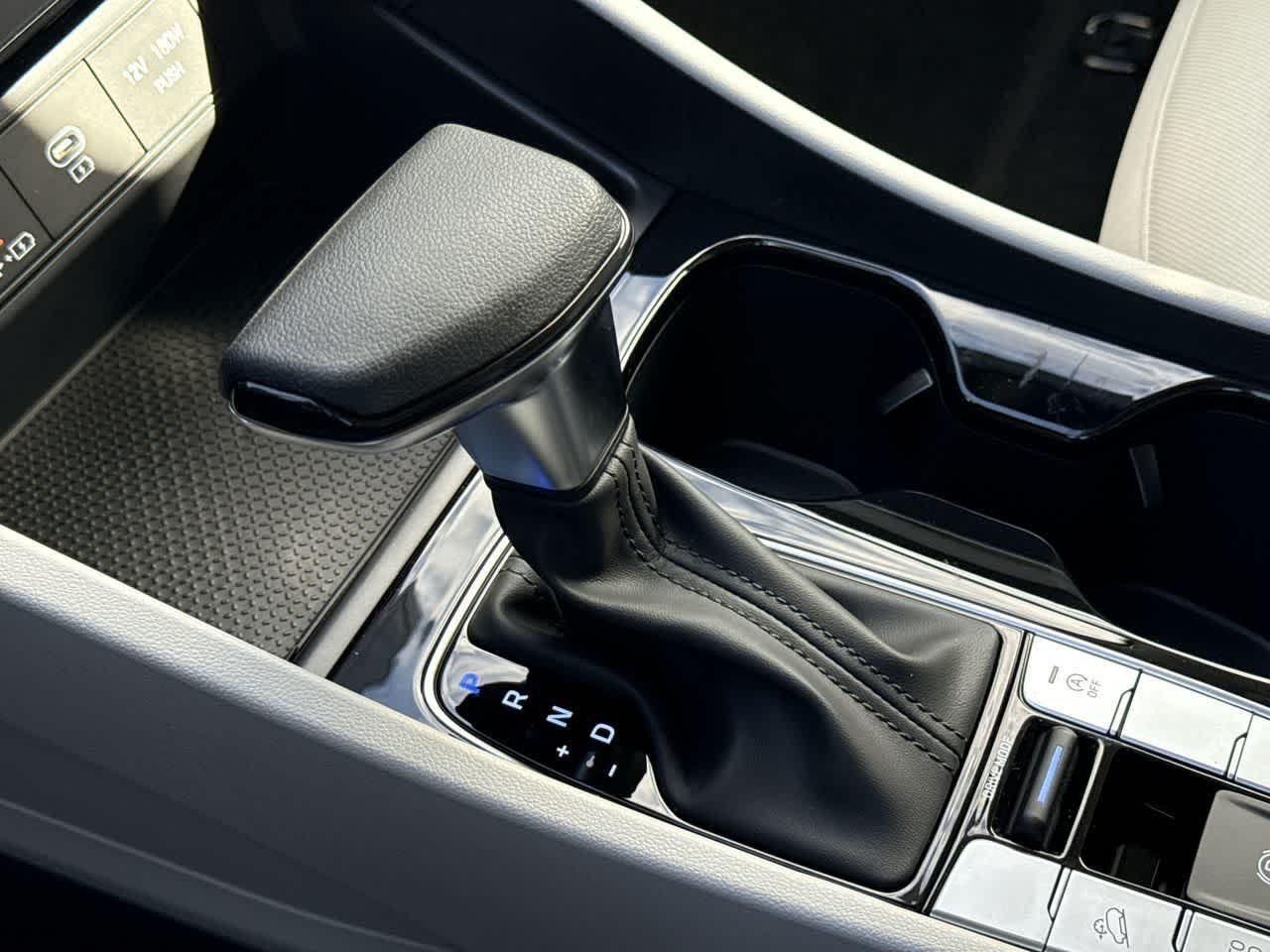 New 2026 Shimmering Silver Hyundai SEL FWD image 50