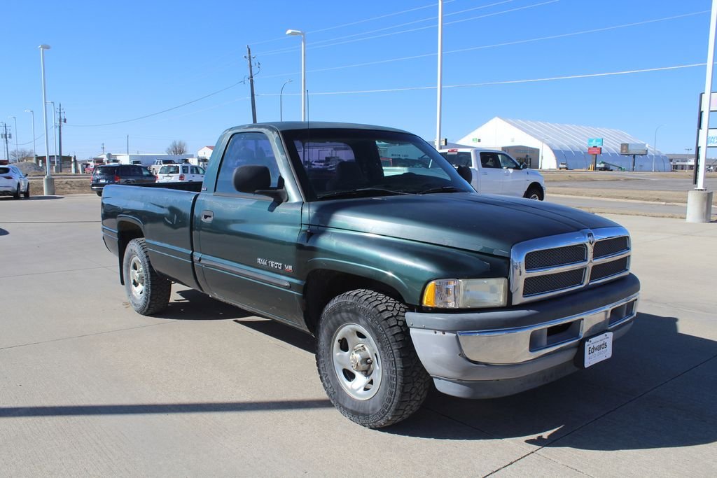 Used 2001 Dodge Ram Pickup SLT with VIN 1B7HC16Z11S182044 for sale in Storm Lake, IA