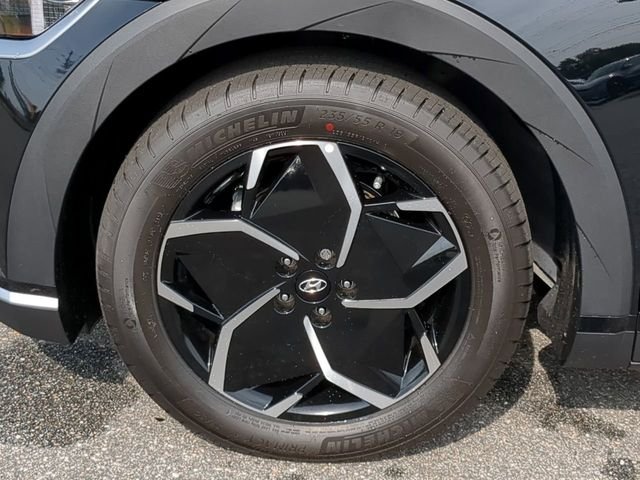 Certified Used 2023 Black Hyundai SEL image 11